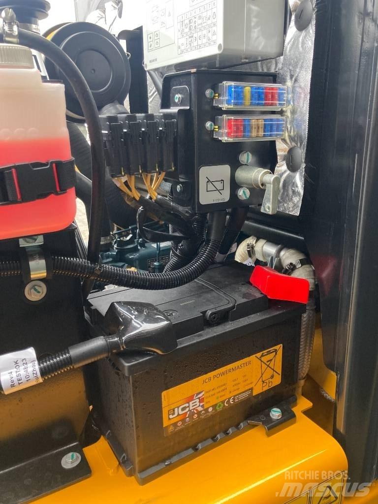 JCB 403 - Fabriksny Mini carregadoras