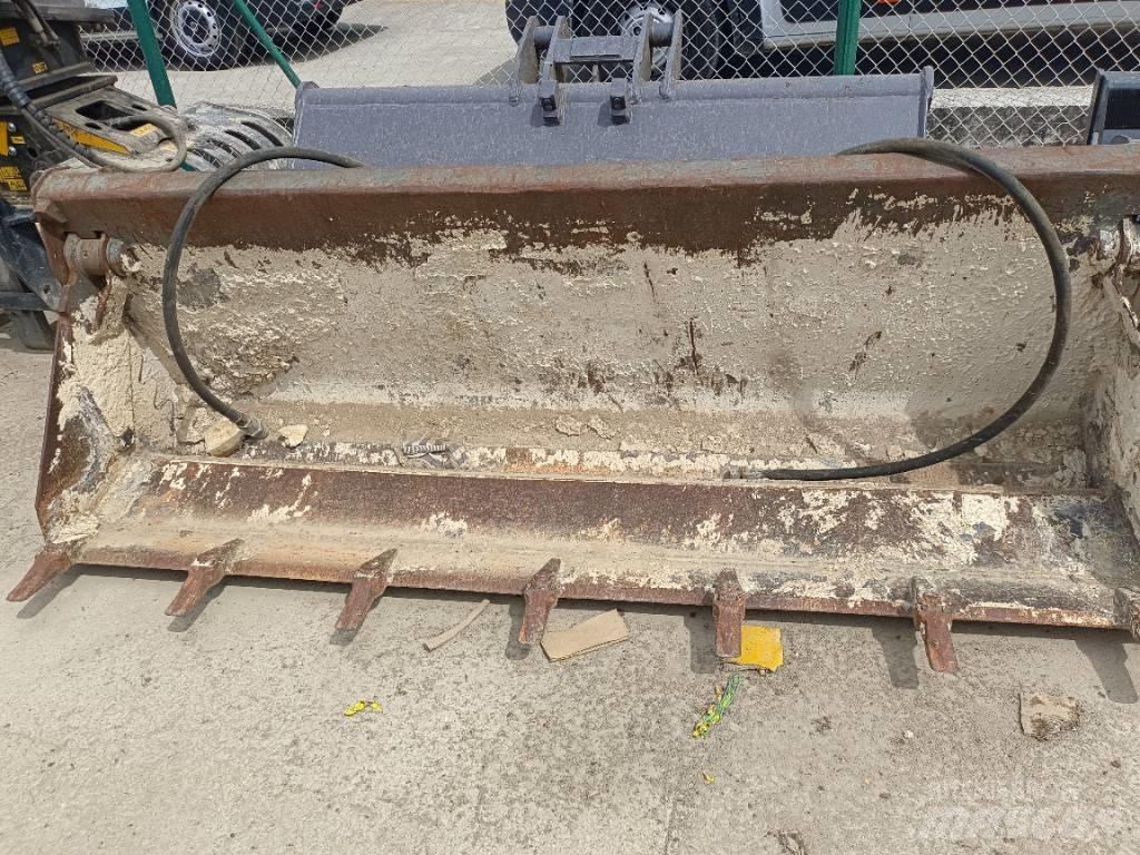 Mecalac 4x1 Baldes