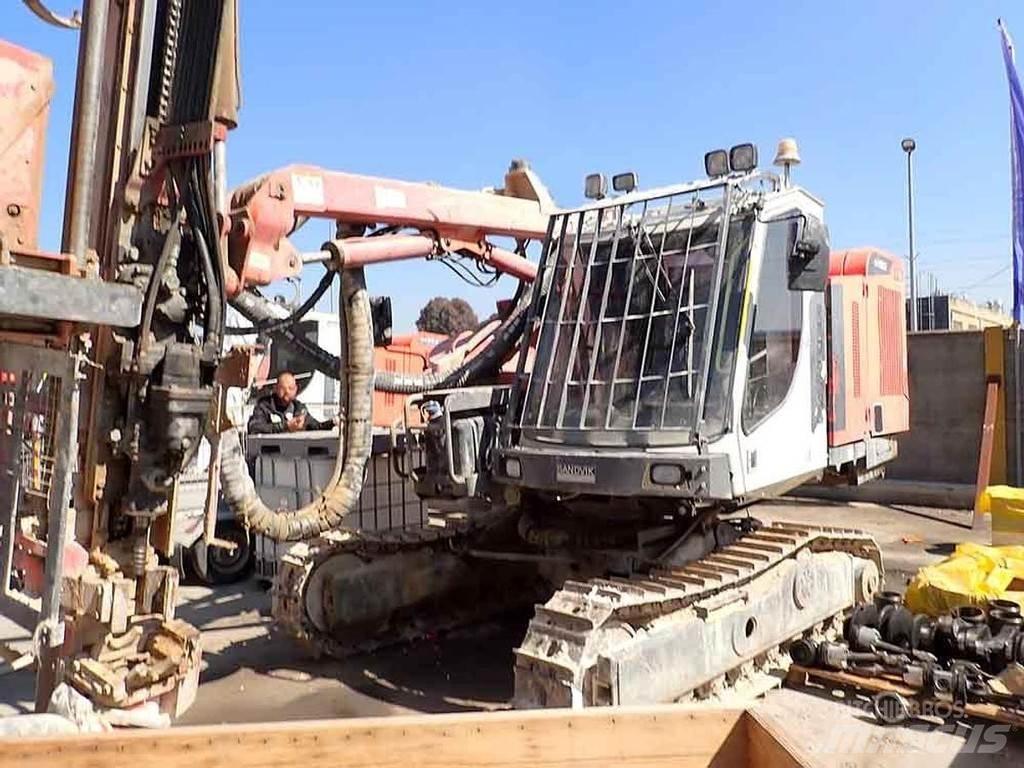 Sandvik DX800 Perfuradoras de superfície