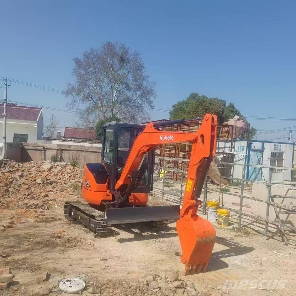 Kubota U 27 Miniescavadeiras