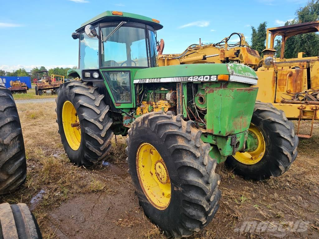 John Deere 4240 S Tratores Agrícolas usados