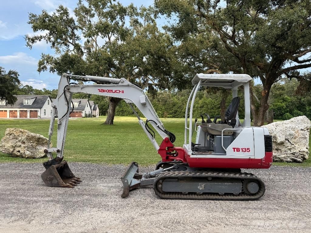 Takeuchi TB 135 Miniescavadeiras