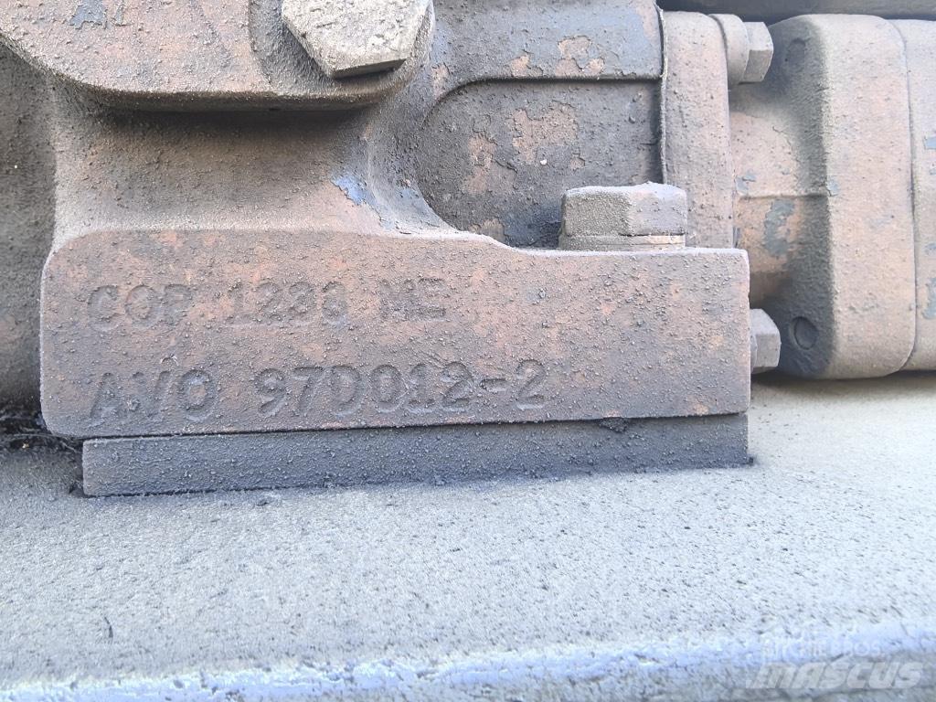 Atlas Copco H 282 Perfuradoras de superfície