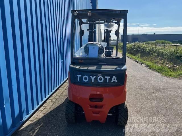 Toyota Traigo 80 Empilhadores eléctricos