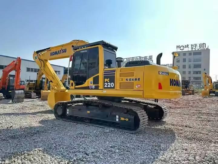 Komatsu PC 220 Escavadeiras de esteiras