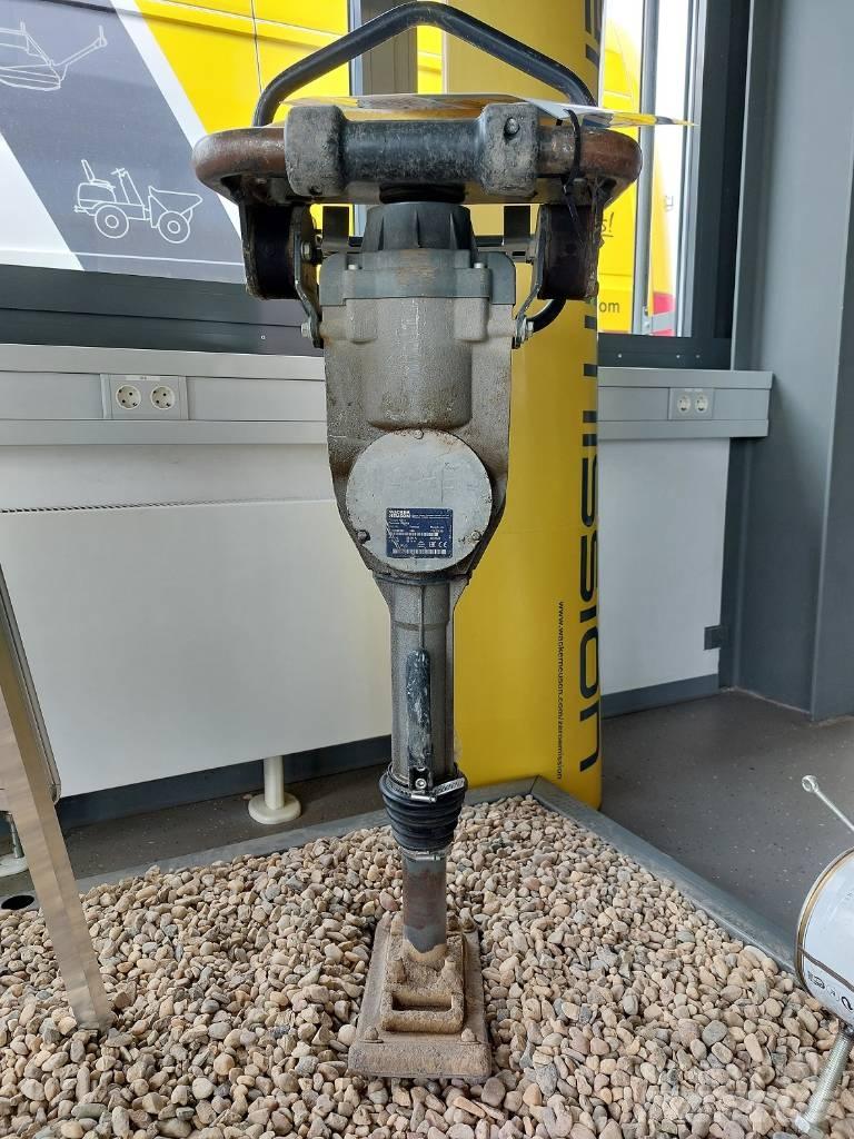 Wacker Neuson AS30e Saltitões