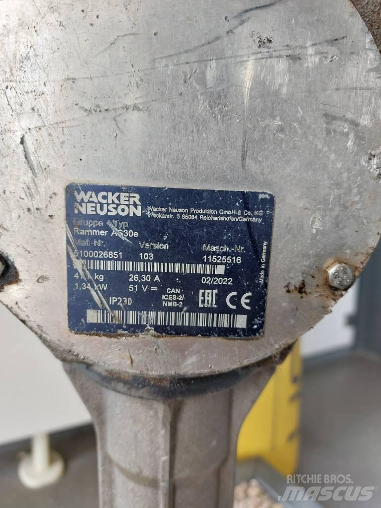 Wacker Neuson AS30e Saltitões