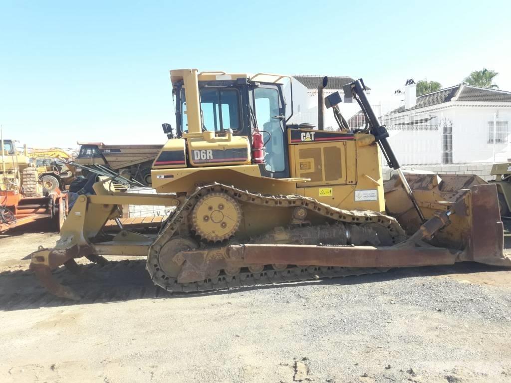 CAT D 6 R II Dozers - Tratores rastos
