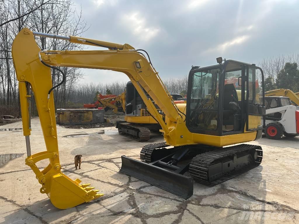 Komatsu PC56 Escavadeiras de esteiras