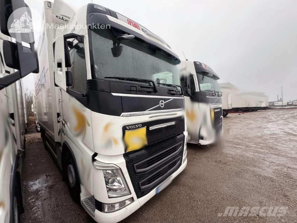 Volvo FH 500 Caminhões de caixa fechada