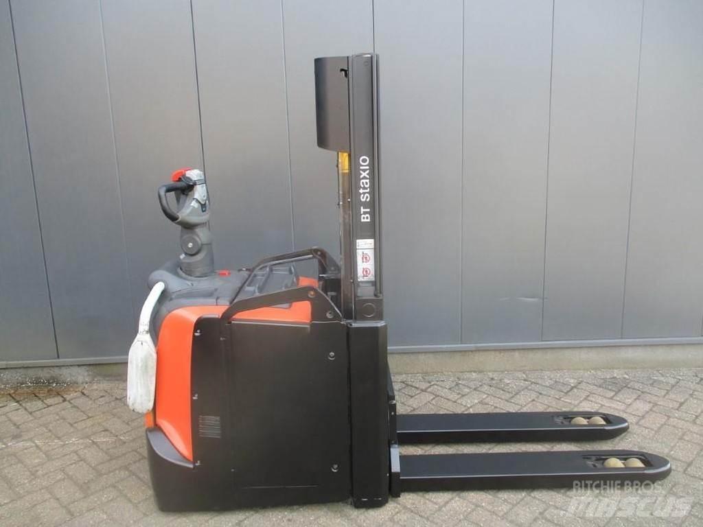 Toyota SPE 200D Empilhador para operador externo