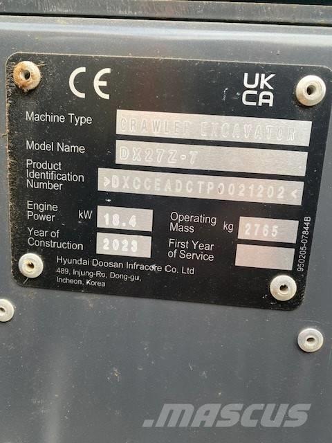 Develon DX 27 Z-7 Miniescavadeiras