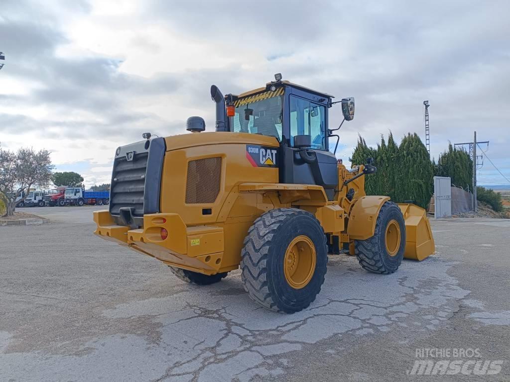 CAT 930M Carregadeiras de rodas
