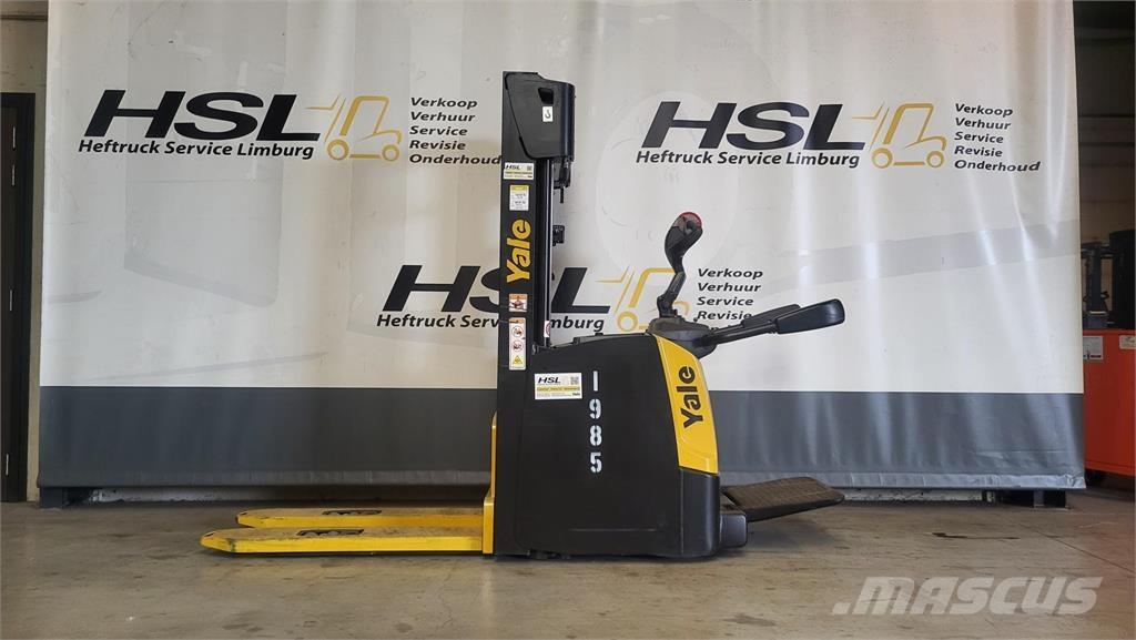 Yale MS14X-IL Self propelled stackers