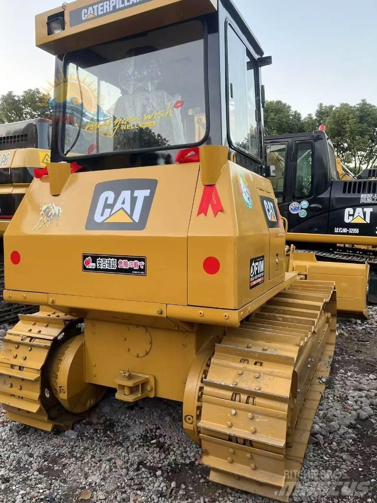 CAT D 5 K LGP Dozers - Tratores rastos