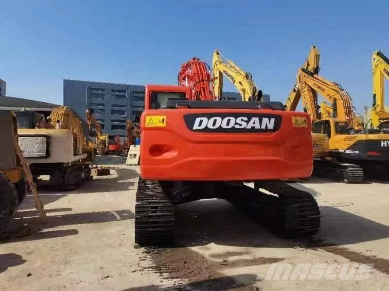 Doosan DX 225 Escavadeiras de esteiras