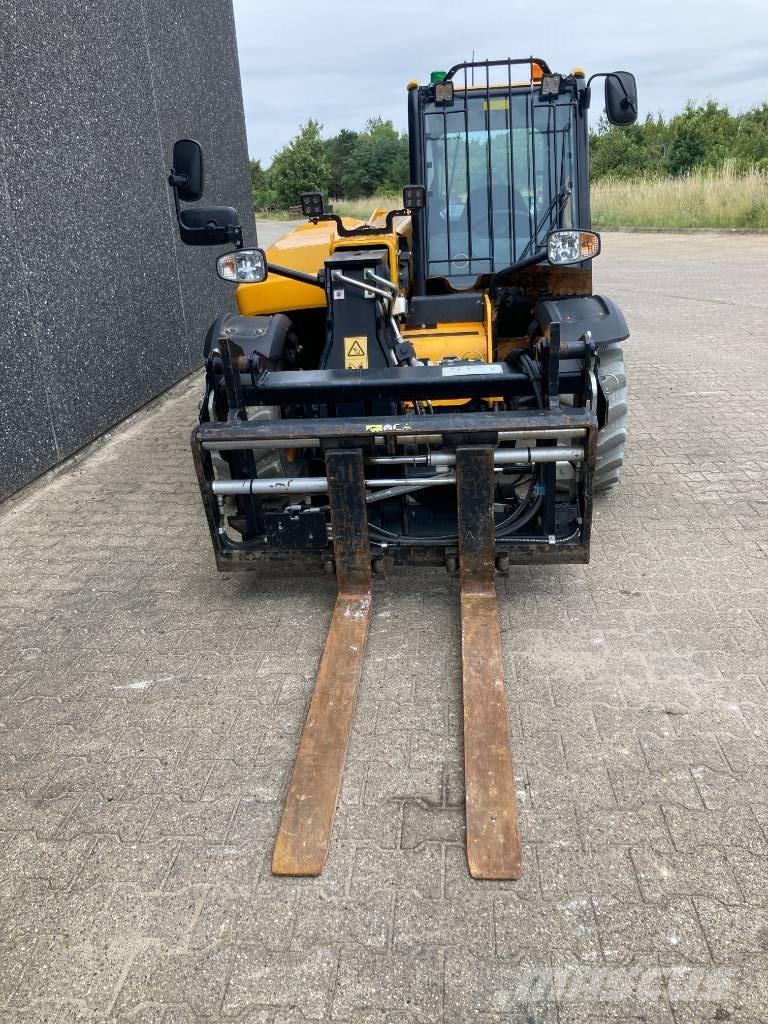 JCB 525-60 E Manipulador telescópico