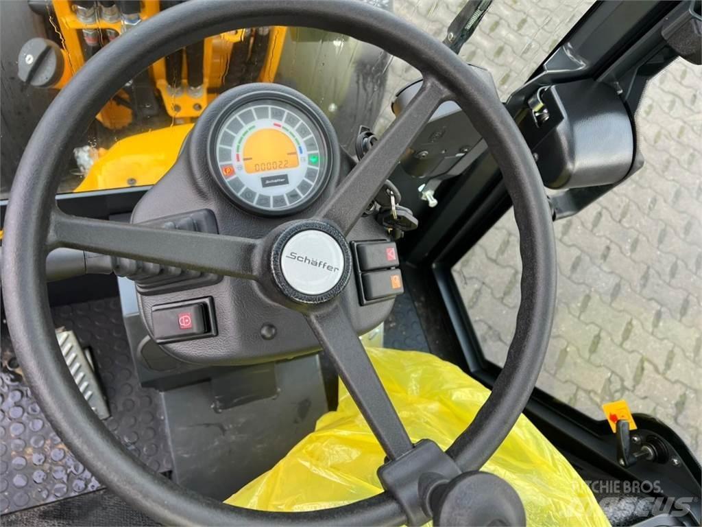 Schäffer 2430 Minicarregadeiras