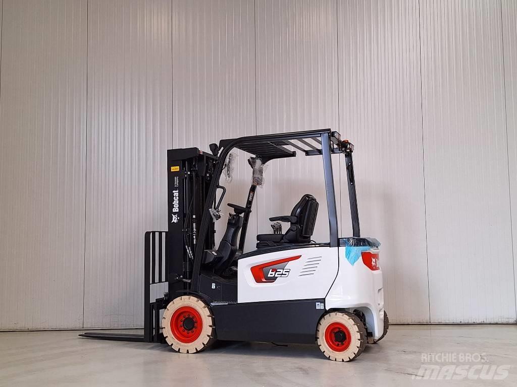 Bobcat B25X-7 PLUS Empilhadores eléctricos