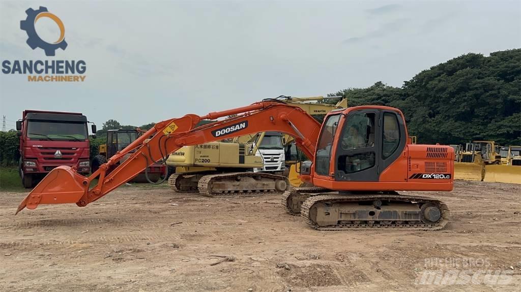 Doosan DX 120 Escavadoras Midi 7t - 12t