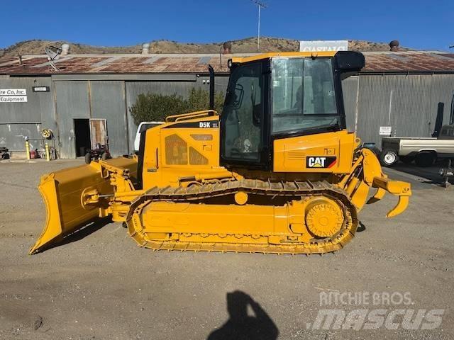CAT D 5 Dozers - Tratores rastos