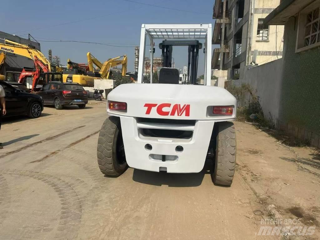 TCM FD 100 Z8 Manipulador telescópico