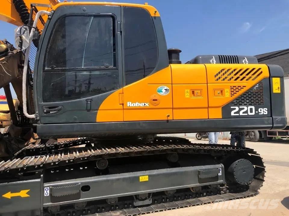 Hyundai R220LC-9S Escavadeiras de esteiras