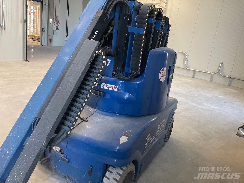 JLG Toucan 1210 Elevadores braços articulados