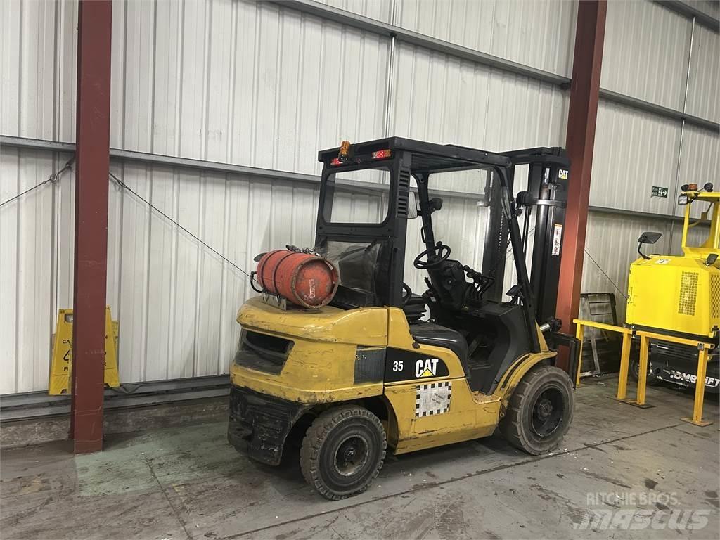 CAT GP35NT Empilhadores a gás