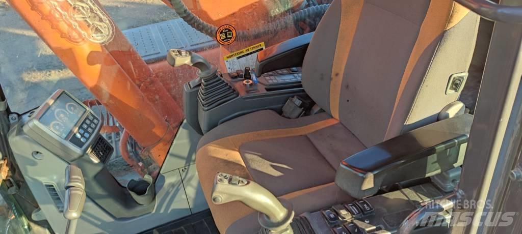 Doosan 225 LC Escavadeiras de esteiras