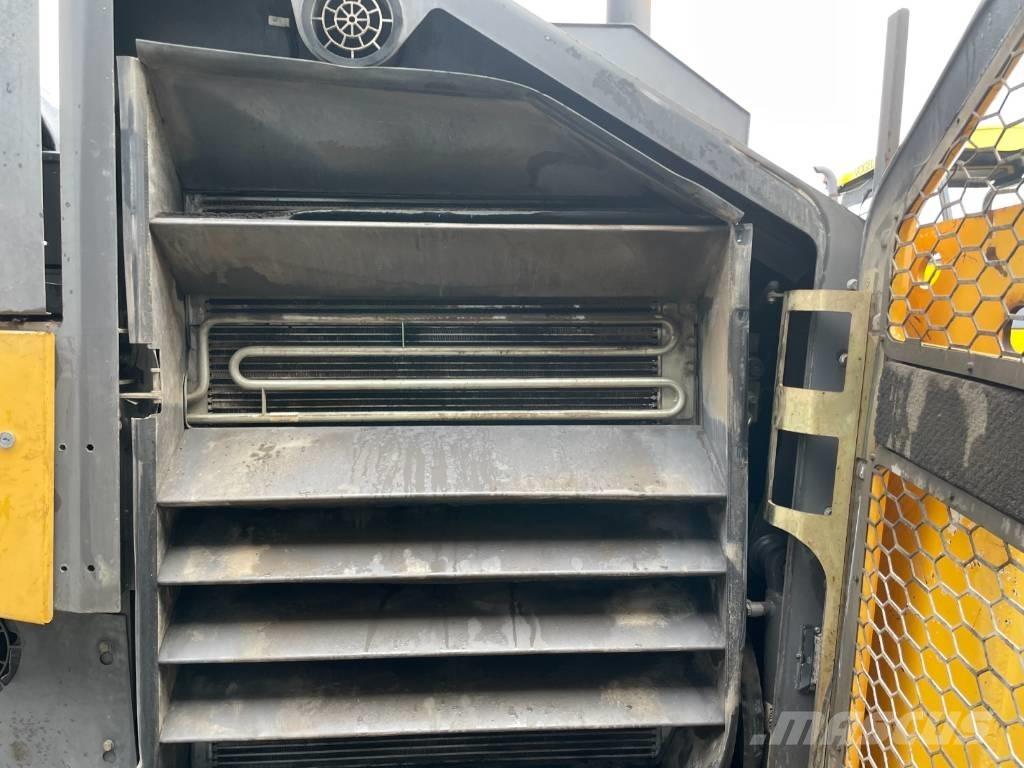 Volvo P7820C Espalhadoras de asfalto