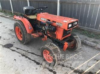 Kubota B4200 Retroescavadeiras