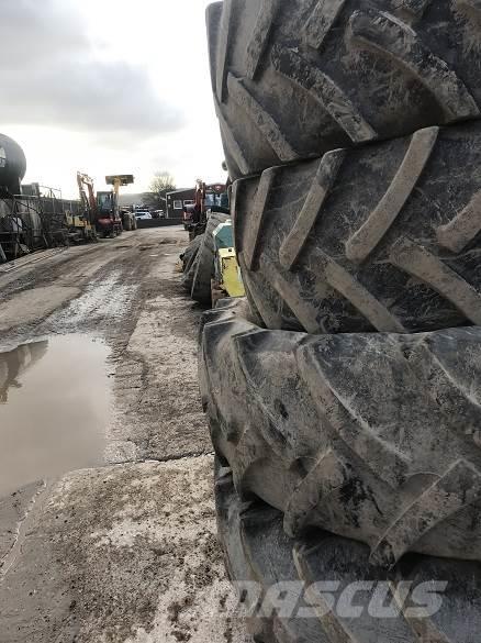  TYRES Pneus