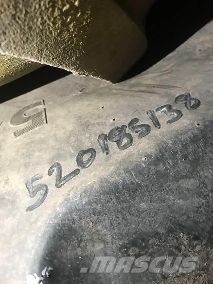  TYRES Pneus