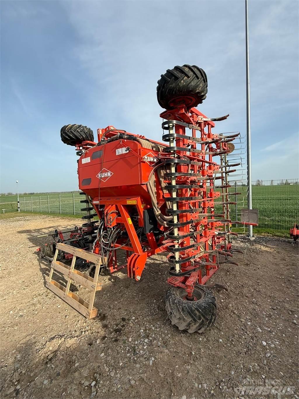Kuhn MEGANT 600 Empilhadores - Outros
