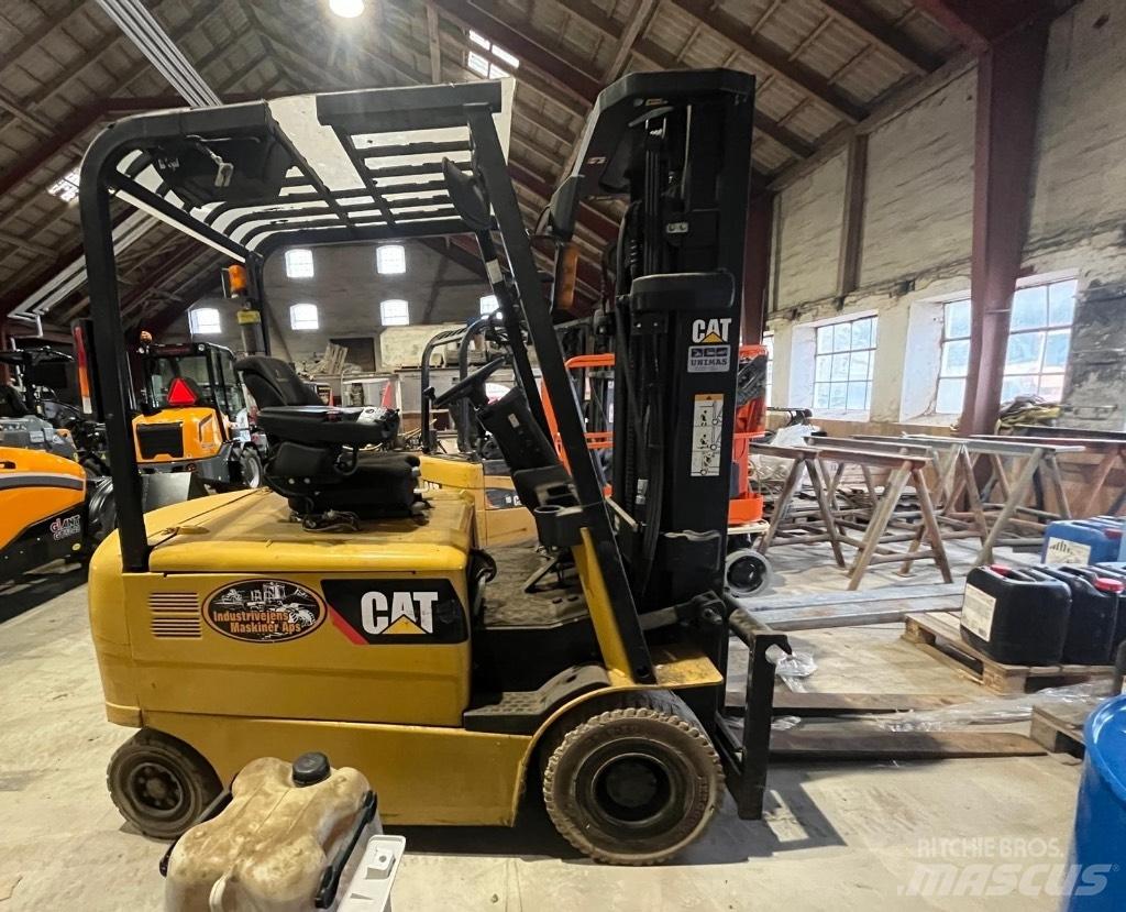 CAT EP 25 Empilhadores eléctricos