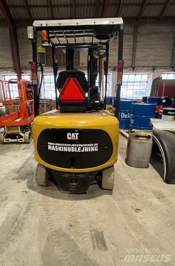 CAT EP 25 Empilhadores eléctricos
