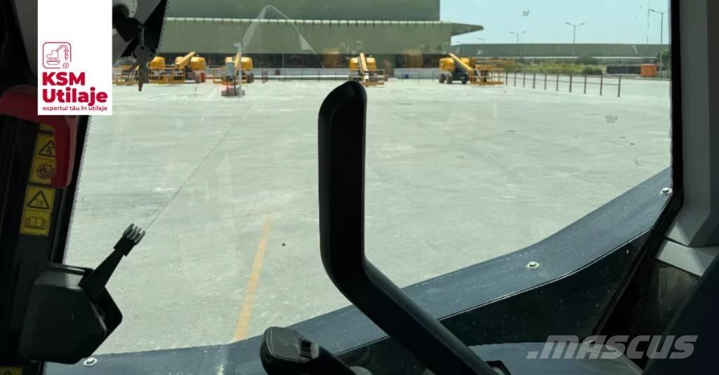 JCB 205 Minicarregadeiras