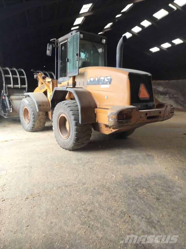 CASE 621 D Carregadeiras de rodas