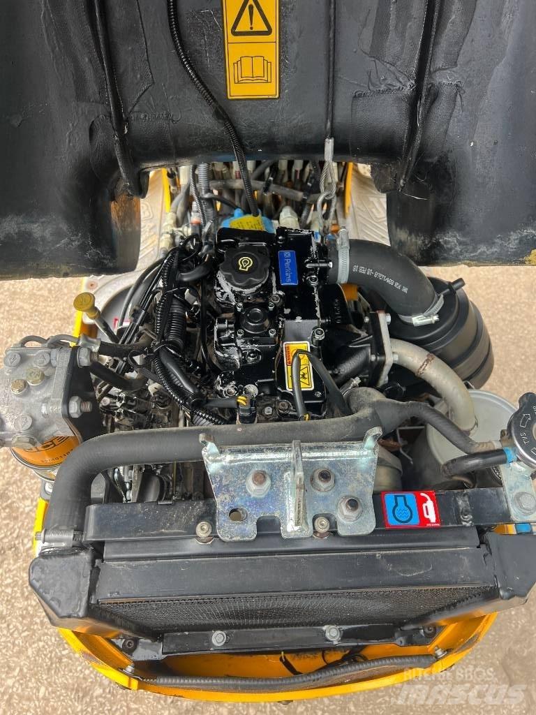 JCB 8008 CTS Miniescavadeiras