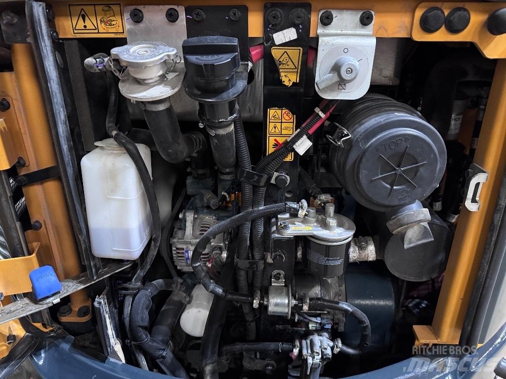 Hyundai R25Z-9 AK Miniescavadeiras