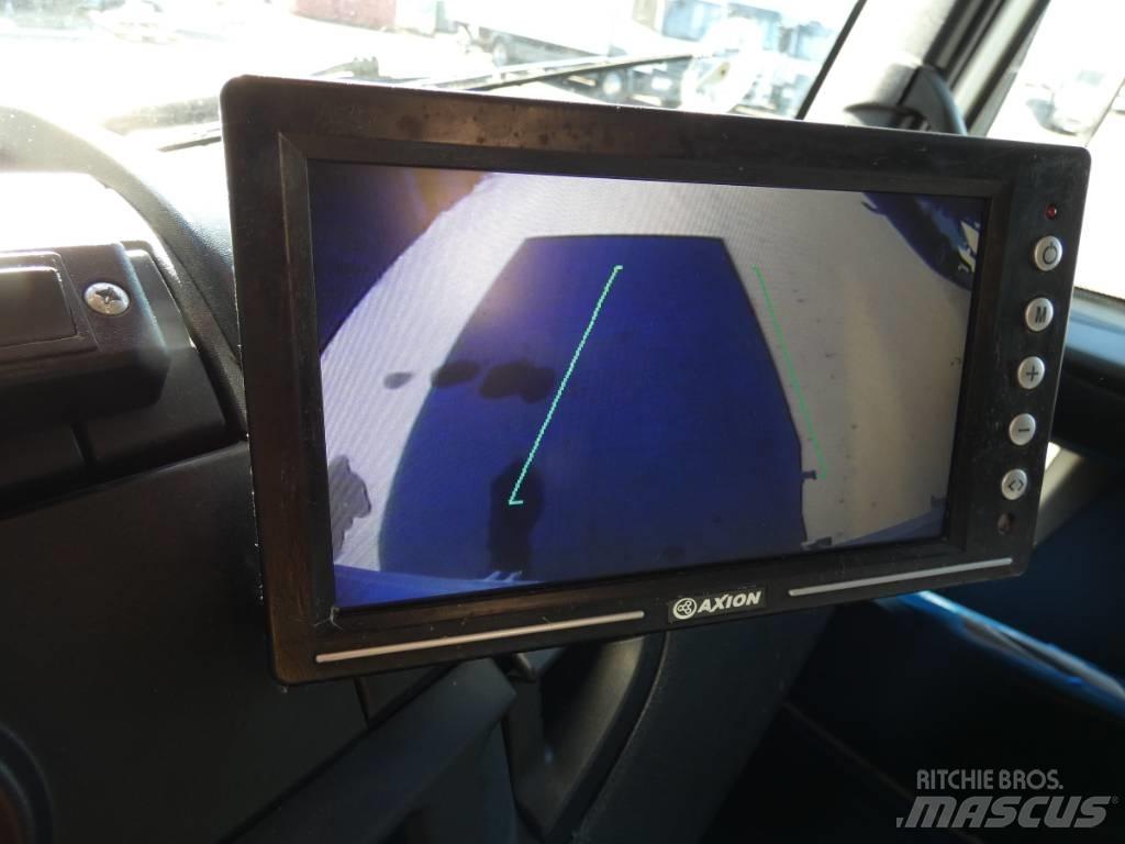 Iveco Eurocargo 120 Caminhões de caixa fechada