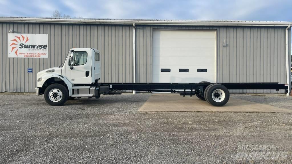 Freightliner M2 Camiões de chassis e cabine