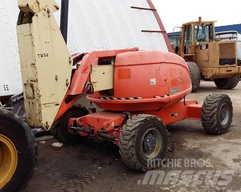 JLG AJ 600 Plataformas de braço compactas auto-propulsão
