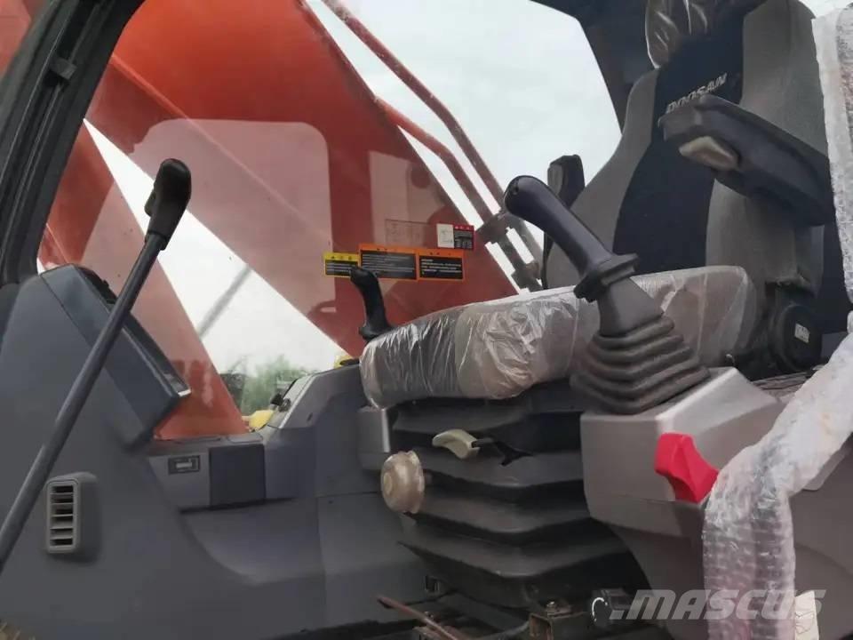 Doosan DX300LC Escavadeiras de esteiras