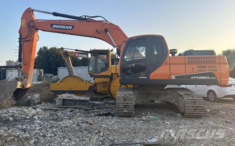 Doosan DX220 Escavadeiras de esteiras