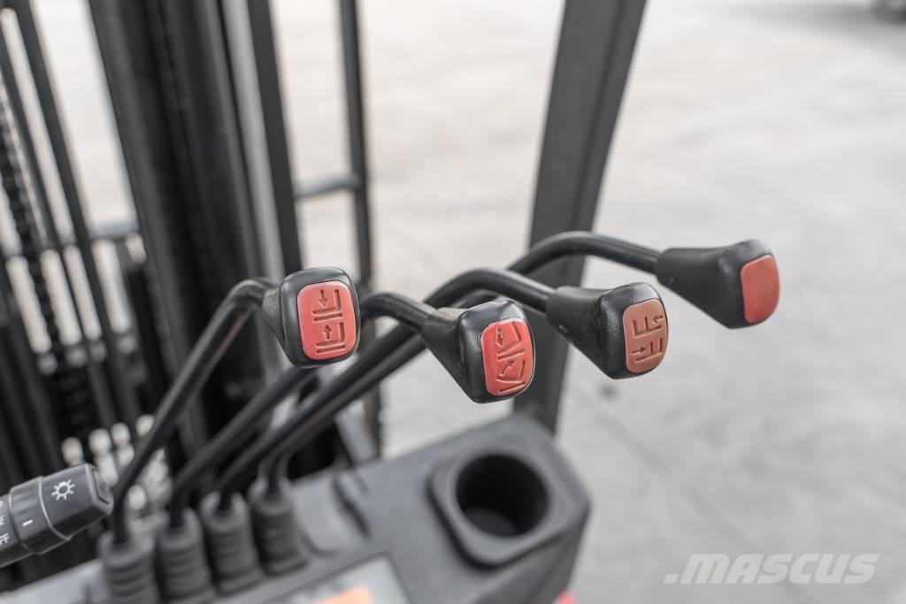 Manitou MI 25 D Empilhadores Diesel