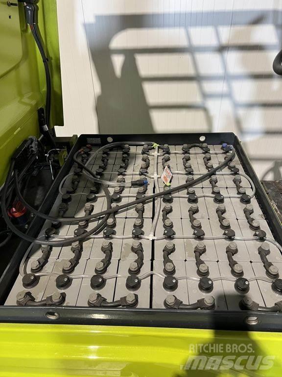 Clark GEX30 Empilhadores eléctricos