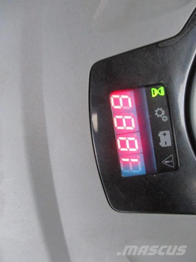 Toyota SPE120 Porta-paletes com plataforma