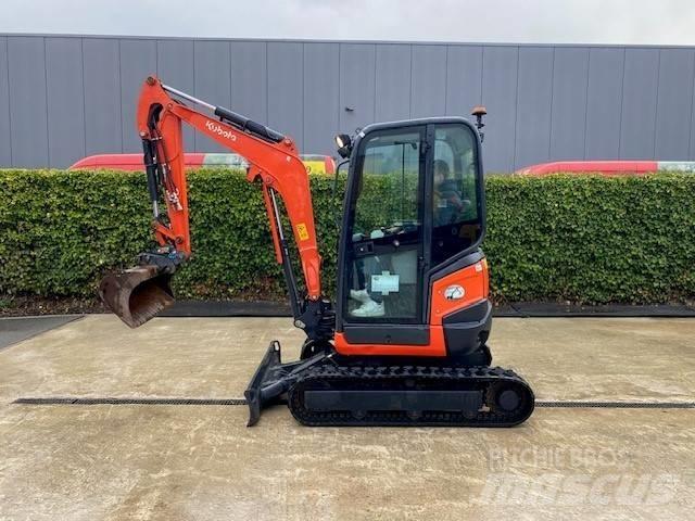 CAT 302.7 D CR Miniescavadeiras